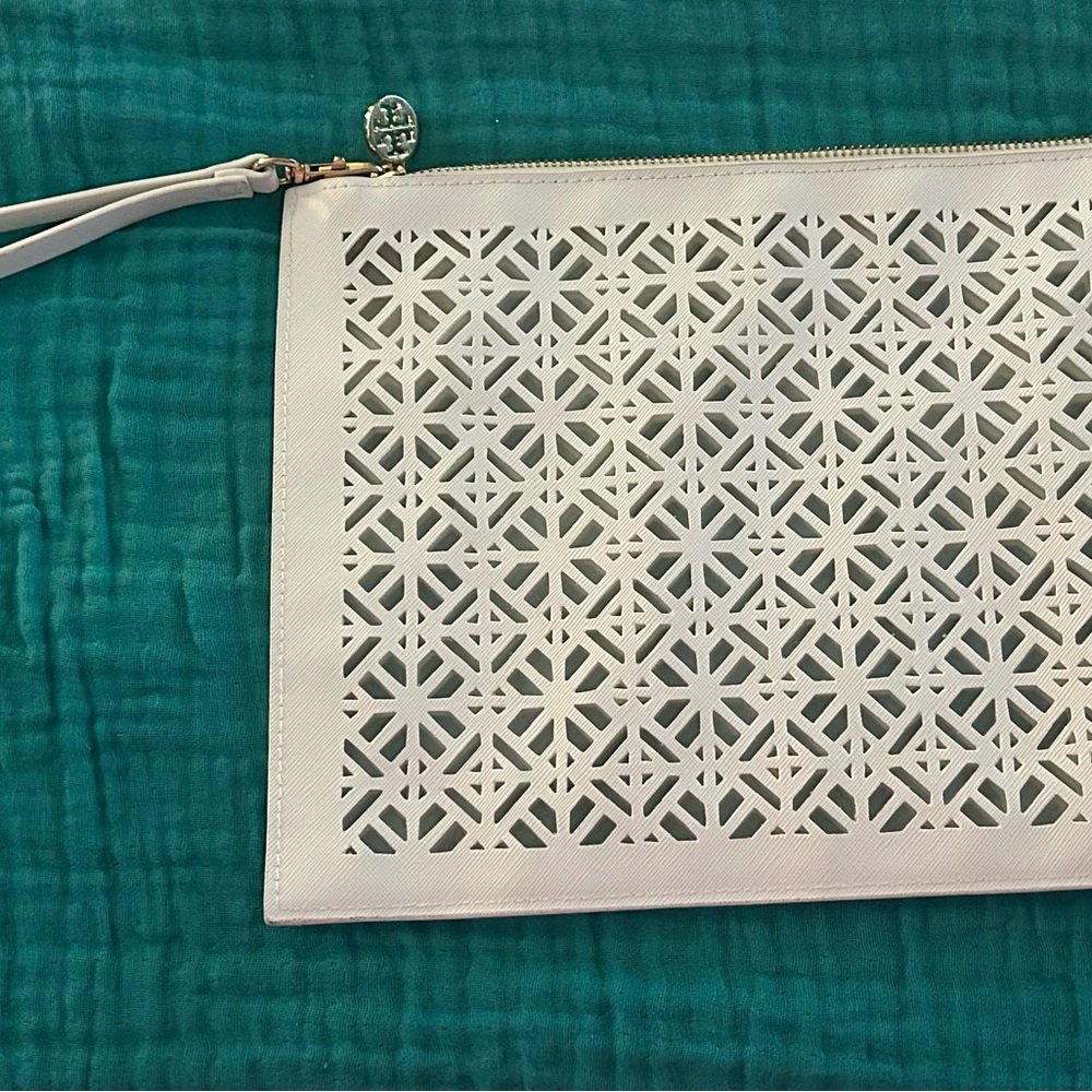 Tory Burch Ivory Geometric Cutout Wristlet